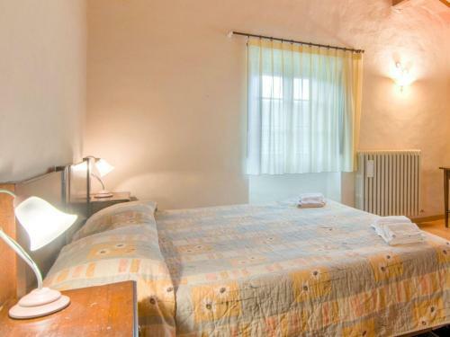 Scenic Holiday Home In Borgo Pace With Jacuzzi