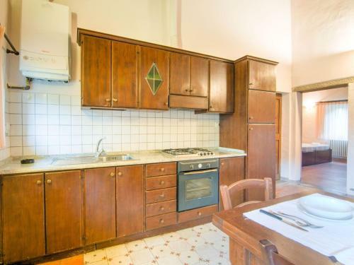 Homey Apartment In Borgo Pace With Jacuzzi