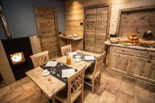 Hostal Alpine Rooms Guesthouse