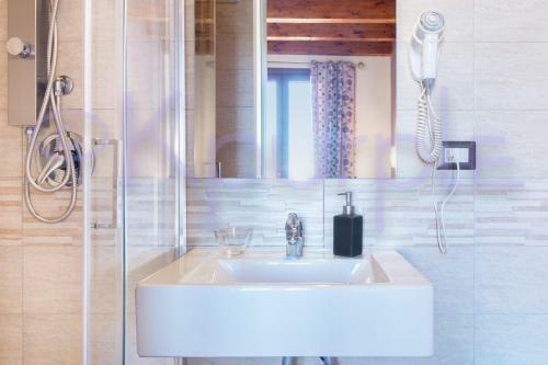 Hostal Le Api