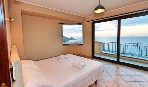 Scafa Villa Sleeps 6 Pool Air Con Wifi