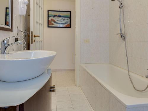 Simplistic Holiday Home In Caserta Near Town Centre