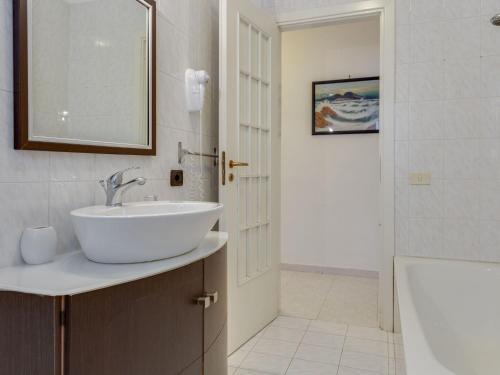 Simplistic Holiday Home In Caserta Near Town Centre
