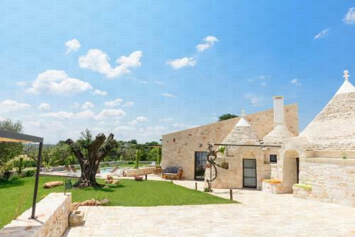 Helloapulia - Villa "i Trulli L'aia Di Cucumo"