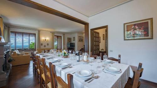 Villa Solaria Di Santa Maddalena 10