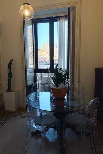 Hostal Living Suite Catania