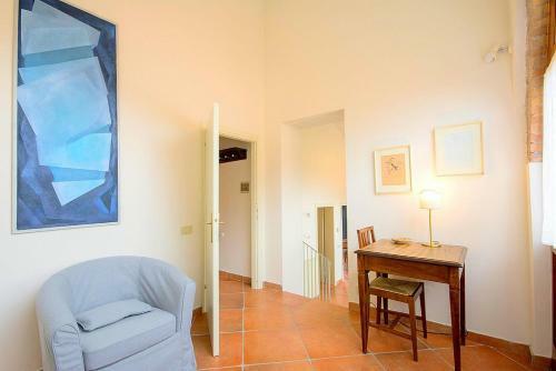 Razzaia Villa Sleeps 14 With Pool And Air Con