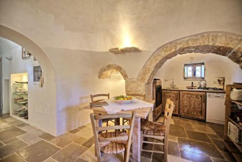 Pascarosa Villa Sleeps 4 Pool Wifi