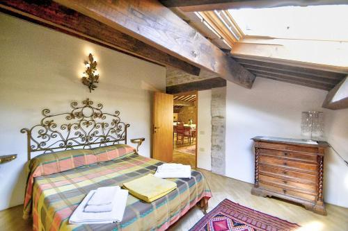 Case Colle Villa Sleeps 30 With Pool And Air Con