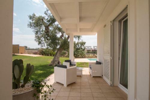 San Bartolomeo Villa Sleeps 4 With Pool And Air Con