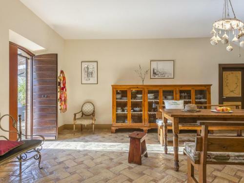 Ravishing Holiday Home In Fermo With Private Swimming Pool