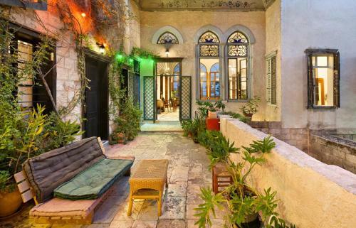Hostal Fauzi Azar Inn