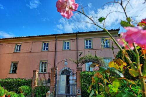 Gualdo Apartment Sleeps 3 With Pool And Wifi