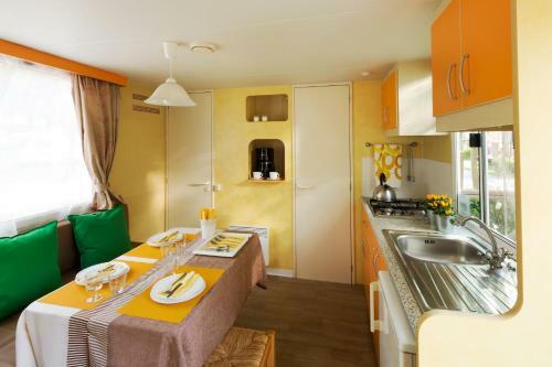 Camping Del Sole Village