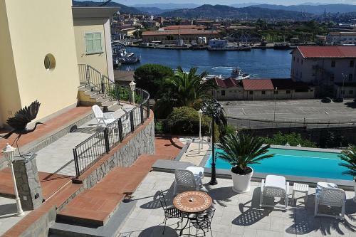 La Spezia Villa Sleeps 4 Air Con Wifi