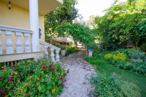 Lodge Ha'seuda Ha'achrona Suites