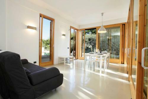Villa With Poolgarden Near The Sea