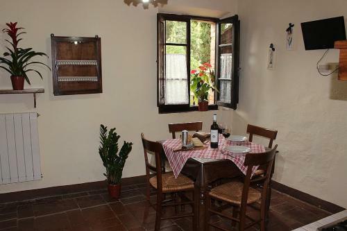 Colle Di Val D'elsa Villa Sleeps 4 Pool