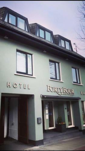 Hotel Forty Four Main Street