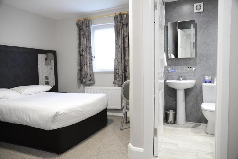 Hibernian Hotel & Leisure Centre