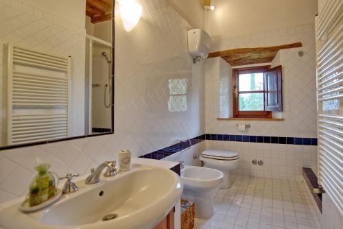 Montalcino Villa Sleeps 8 Pool Wifi