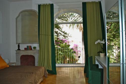 Hostal Palazzo Mele Residence