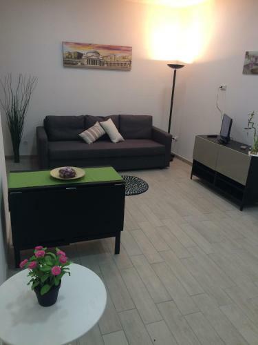 Lodge Flat In Center Historic