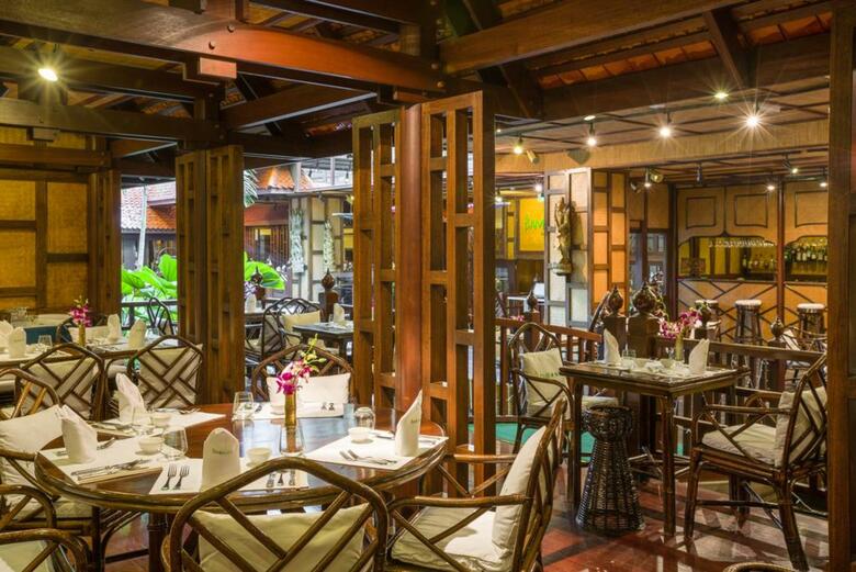 Hotel Al Bustan Rotana