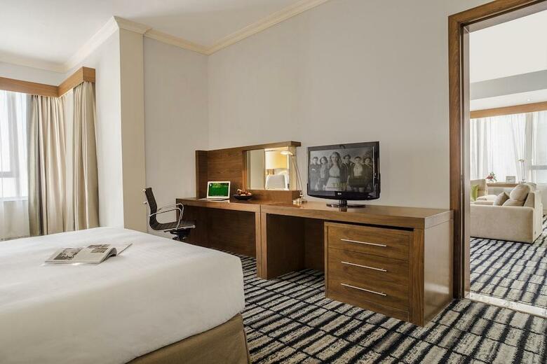 Jumeira Rotana Hotel