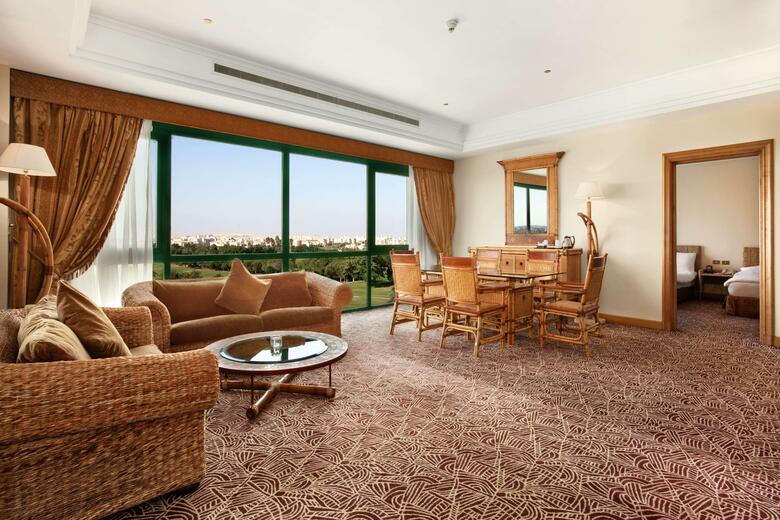 Hotel Hilton Pyramids Golf Resort
