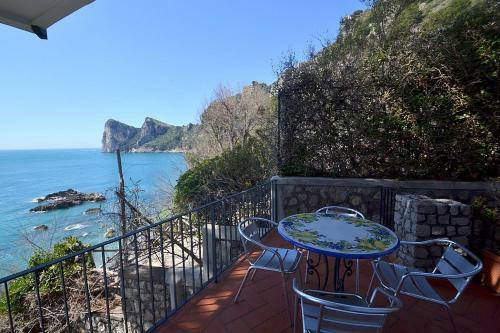 Marina Del Cantone Villa Sleeps 14 Pool Air Con