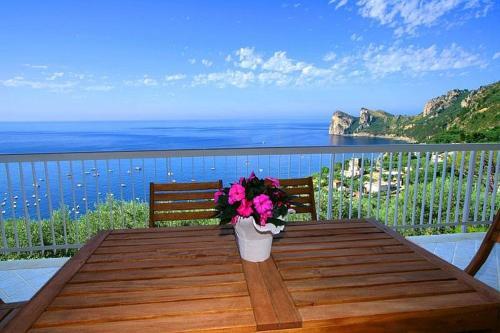 Sirenuse Villa Sleeps 14 Pool Air Con Wifi