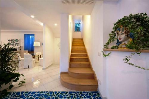 Nerano Villa Sleeps 10 With Pool Air Con And Wifi