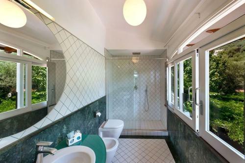 Nerano Villa Sleeps 10 With Pool Air Con And Wifi