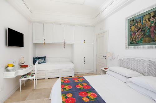 Nerano Villa Sleeps 12 With Pool Air Con And Wifi