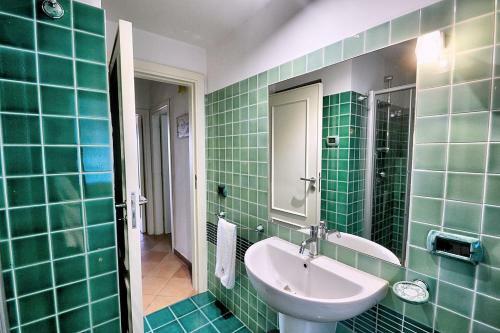 Coppetelle Holiday Home Sleeps 7 With Air Con