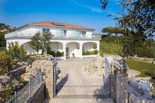 Arenaccia Villa Sleeps 18 Air Con Wifi