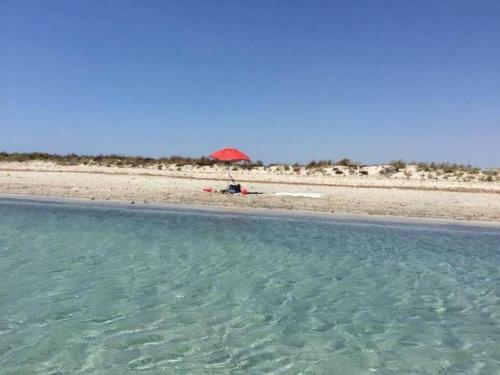 Apartamento Nesthome On The Sandy Beach With Parking Wifi
