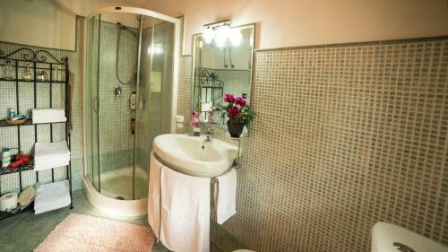 Oria Villa Sleeps 8 Pool Air Con Wifi