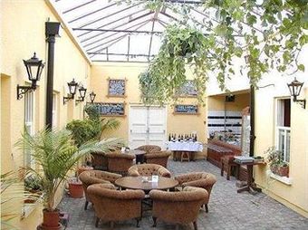 Hotel Brooklodge & Wells Spa