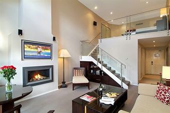 Hotel Brooklodge & Wells Spa