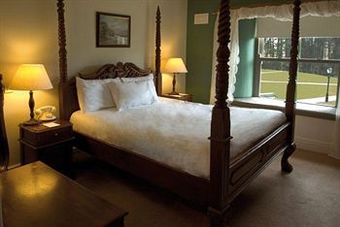 Hotel Brooklodge & Wells Spa