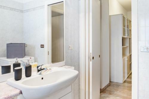 San Carlo Luminous Apartment