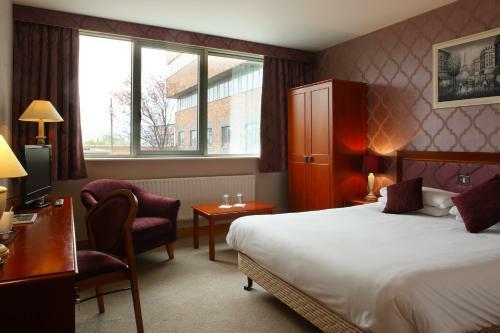 Plaza Hotel Tallaght