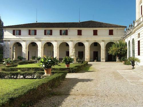 Piombino Dese Villa Sleeps 8 Pool Air Con Wifi