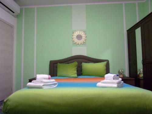 Bed & Breakfast Greens Harmony