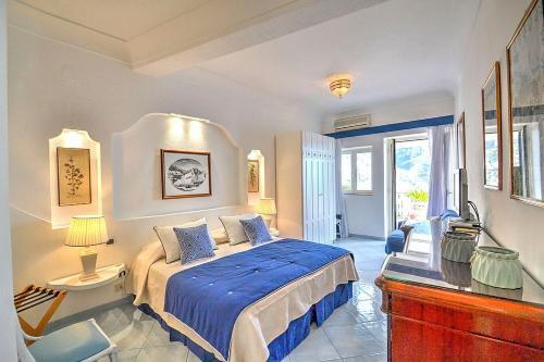 Positano Villa Sleeps 8 Pool Air Con