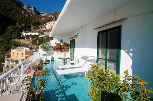 Positano Villa Sleeps 2 Air Con Wifi