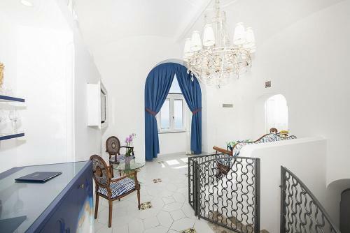 Positano Villa Sleeps 8 With Pool And Air Con