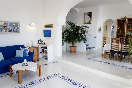 Praiano Villa Sleeps 4 Air Con Wifi